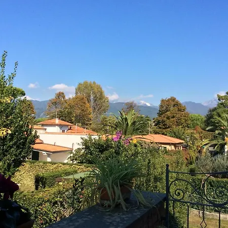 Il Raffaellino Frühstückspension Forte dei Marmi